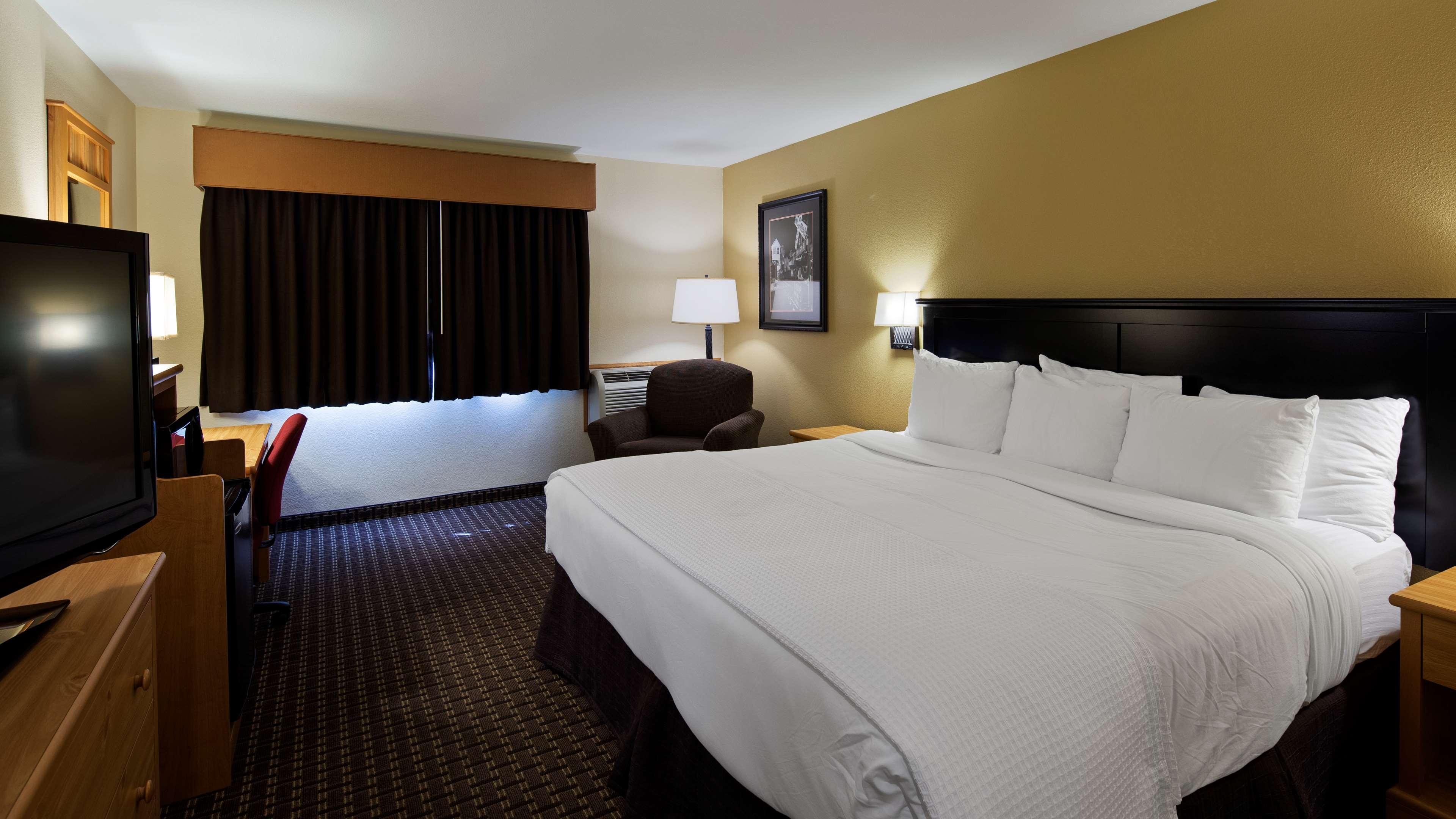 היל סיטי Best Western Golden Spike Inn & Suites מראה חיצוני תמונה