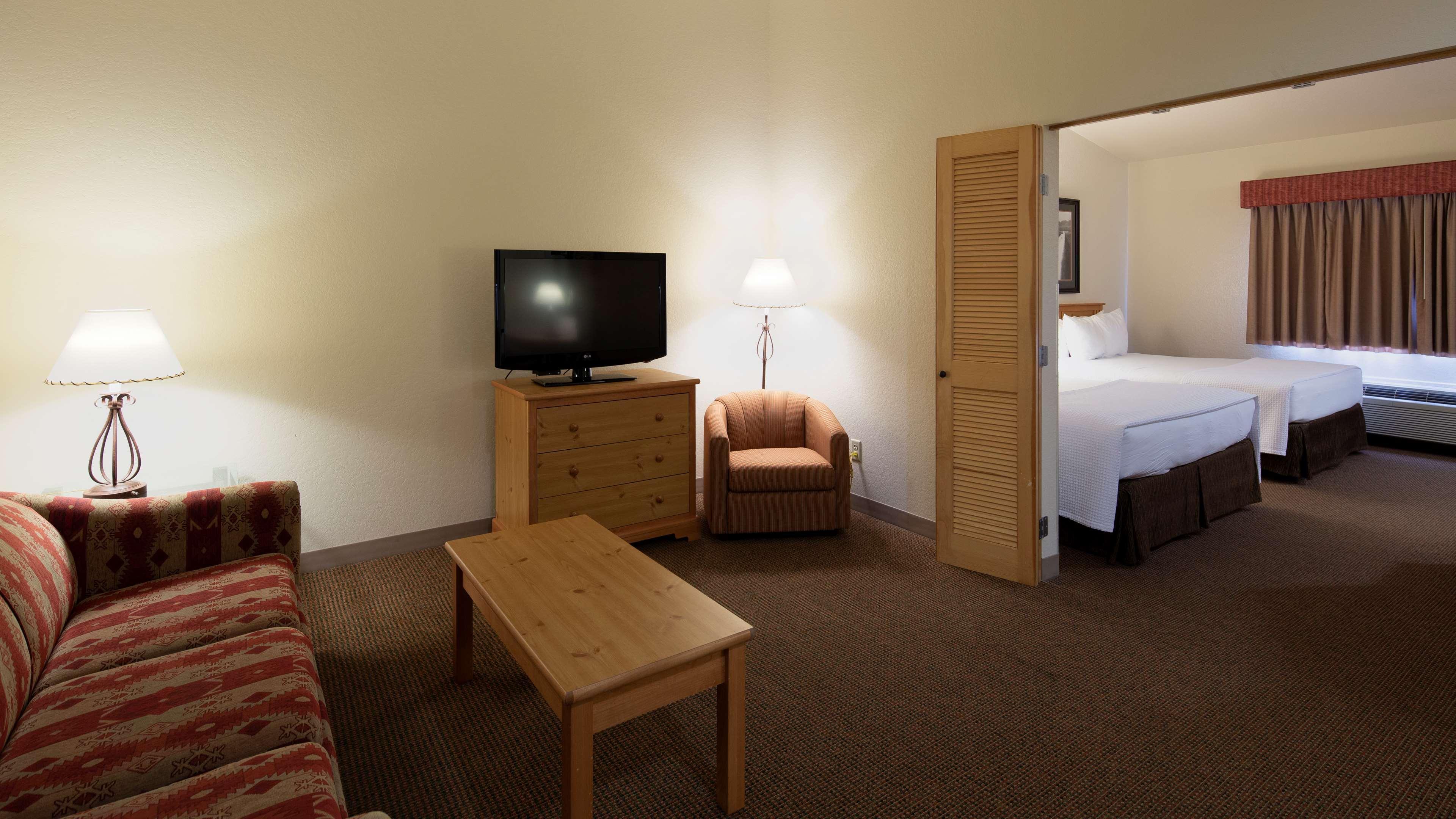 היל סיטי Best Western Golden Spike Inn & Suites מראה חיצוני תמונה