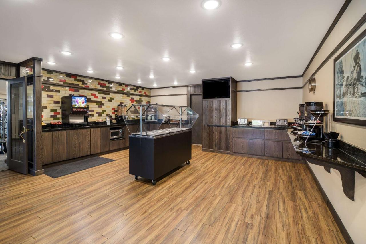 היל סיטי Best Western Golden Spike Inn & Suites מראה חיצוני תמונה