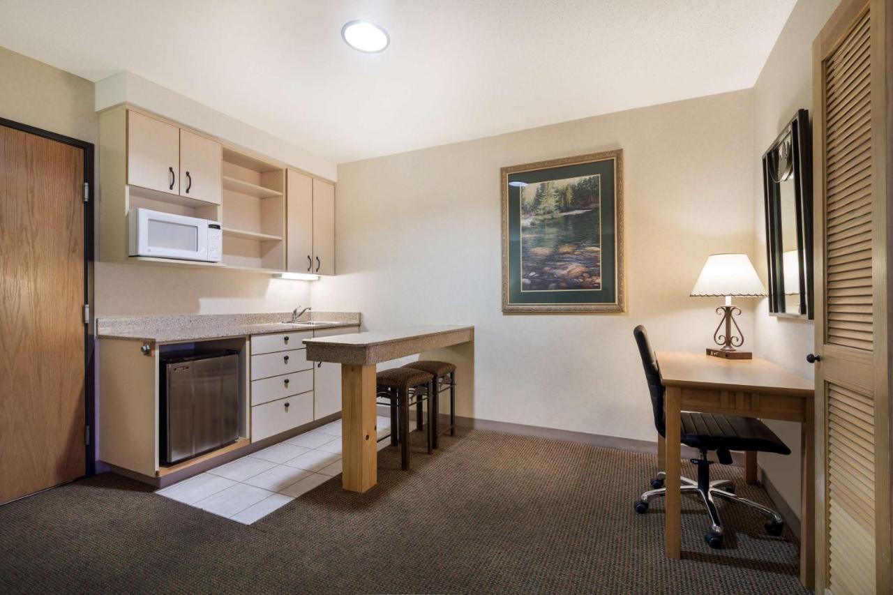 היל סיטי Best Western Golden Spike Inn & Suites מראה חיצוני תמונה